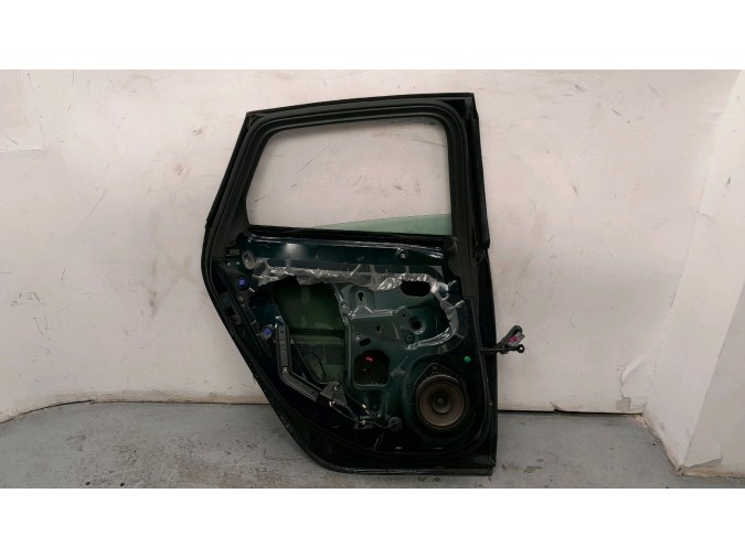 PUERTA TRASERA IZQUIERDA OPEL ASTRA VERDE 2014