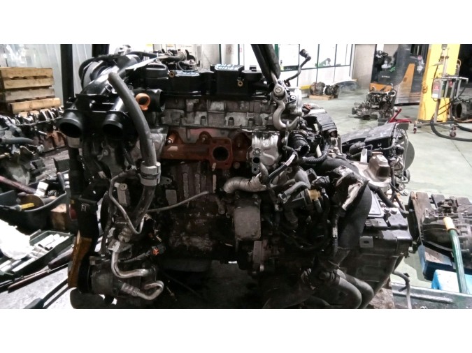 MOTOR CON ACCESORIOS Y CAJA DE CAMBIOS CITROEN C4 PICASSO 2015