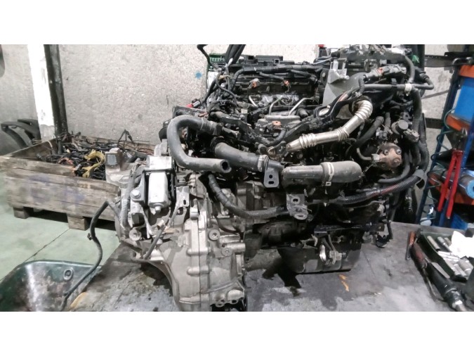 MOTOR CON ACCESORIOS Y CAJA DE CAMBIOS CITROEN C4 PICASSO 2015