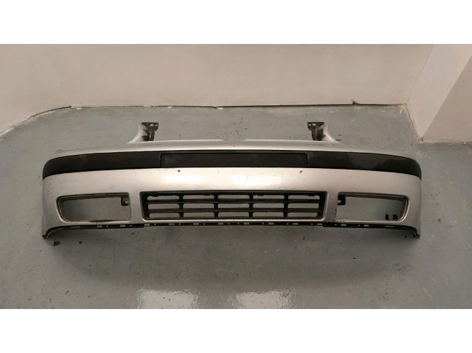 PARAGOLPES DELANTERO VOLKSWAGEN GOLF GRIS 2003