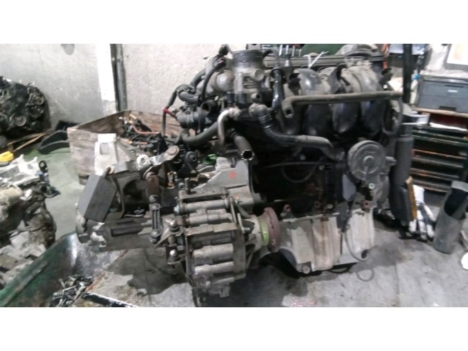 MOTOR CON ACCESORIOS Y CAJA DE CAMBIOS VOLKSWAGEN GOLF 2003