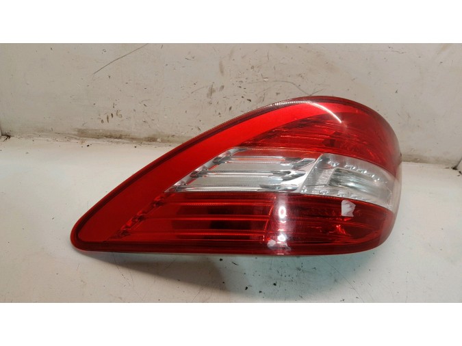 PILOTO TRASERO DERECHO MERCEDES R 350 CDI 4MATIC 2012