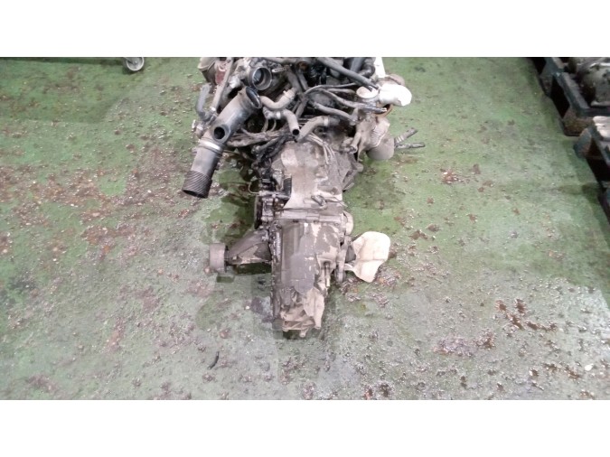 MOTOR CON ACCESORIOS Y CAJA DE CAMBIOS VOLKSWAGEN PASSAT 2001