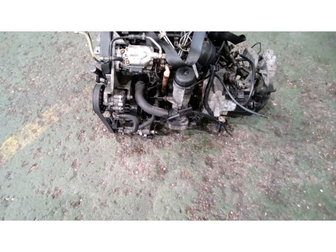 MOTOR CON ACCESORIOS Y CAJA DE CAMBIOS VOLKSWAGEN GOLF 2002