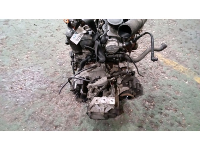 MOTOR CON ACCESORIOS Y CAJA DE CAMBIOS VOLKSWAGEN GOLF 2002