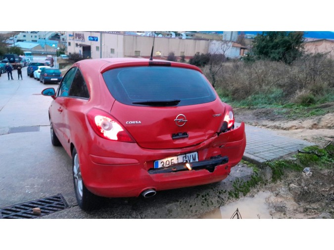 CERRADURA CAPO OPEL CORSA 2007