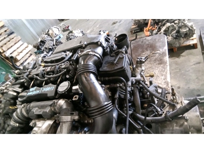 MOTOR CON ACCESORIOS Y CAJA DE CAMBIOS PEUGEOT 206 2005