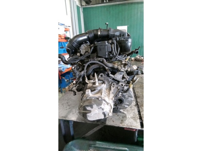 MOTOR CON ACCESORIOS Y CAJA DE CAMBIOS PEUGEOT 206 2005