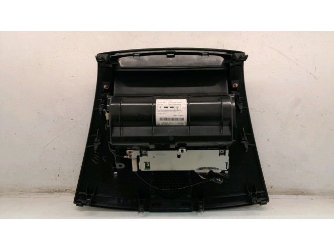 SAT. NAV. UNIT MAZDA RX8 2004