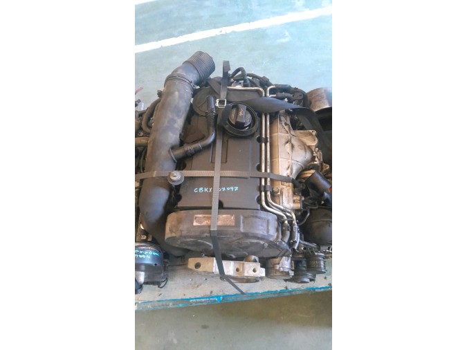 MOTOR CON ACCESORIOS Y CAJA DE CAMBIOS VOLKSWAGEN GOLF 2006
