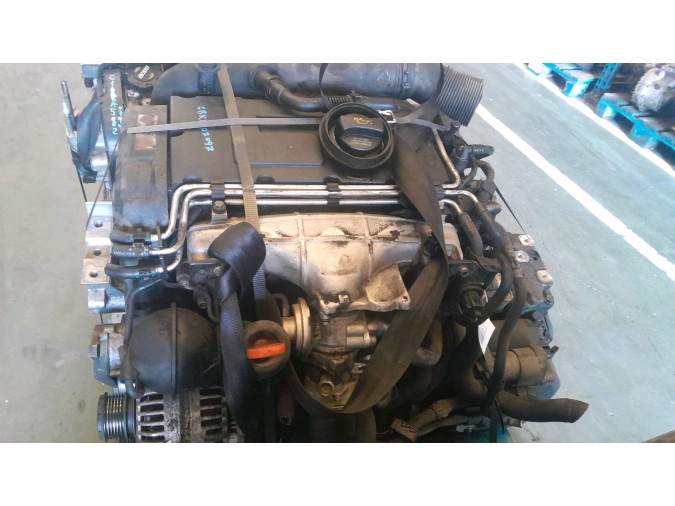 MOTOR CON ACCESORIOS Y CAJA DE CAMBIOS VOLKSWAGEN GOLF 2006