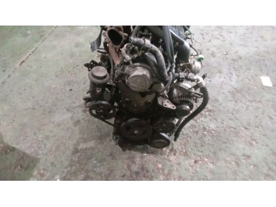 MOTOR CON ACCESORIOS Y CAJA DE CAMBIOS TOYOTA YARIS 2002