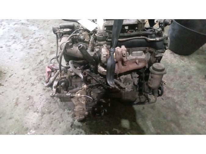 MOTOR CON ACCESORIOS Y CAJA DE CAMBIOS TOYOTA YARIS 2002