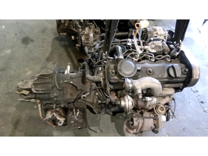 MOTOR CON ACCESORIOS Y CAJA DE CAMBIOS VOLKSWAGEN PASSAT 1997