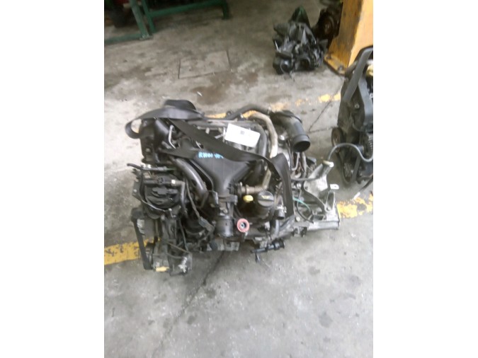 MOTOR CON ACCESORIOS Y CAJA DE CAMBIOS CITROEN C5