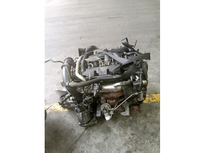 MOTOR CON ACCESORIOS Y CAJA DE CAMBIOS CITROEN C5