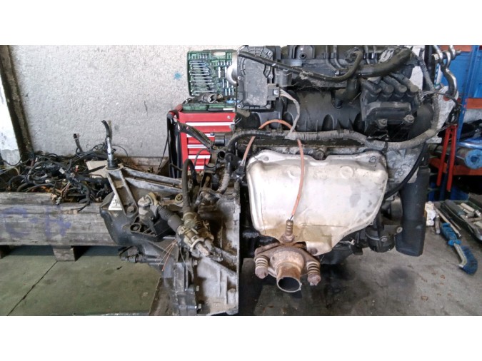 MOTOR CON ACCESORIOS Y CAJA DE CAMBIOS RENAULT CLIO 2005