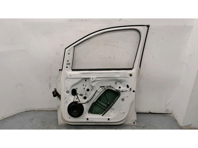 PUERTA DELANTERA DERECHA VOLKSWAGEN CADDY BLANCA 2018