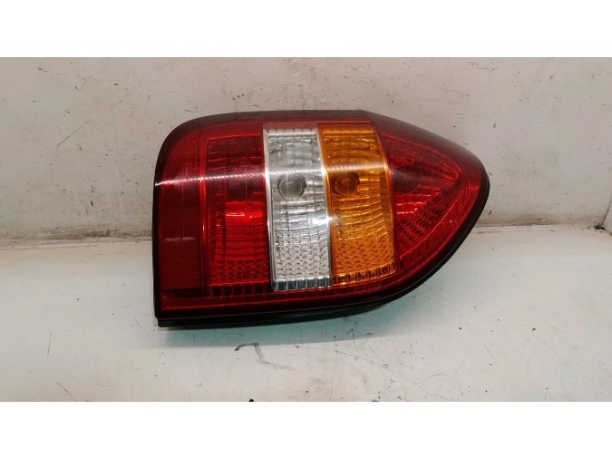 PILOTO TRASERO IZQUIERDO OPEL ZAFIRA 2001