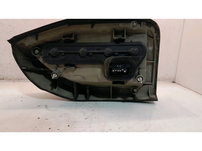 PILOTO TRASERO IZQUIERDO OPEL ZAFIRA 2001