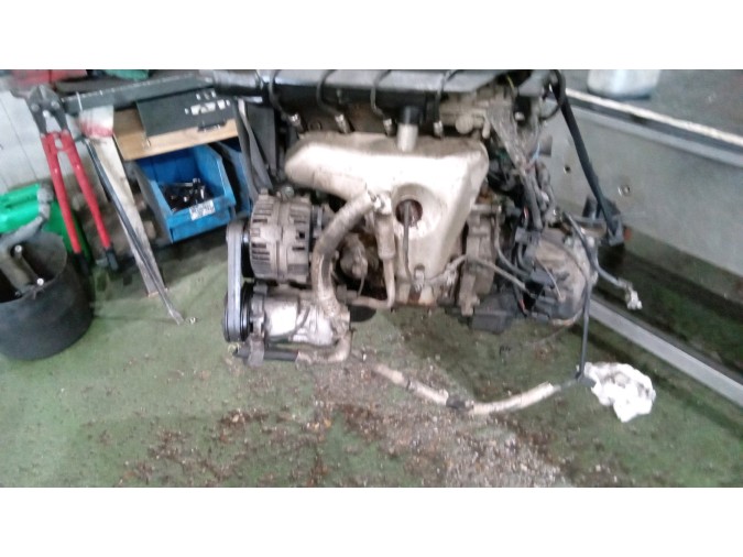 COMPRESOR AIRE ACONDICIONADO VOLKSWAGEN POLO 2000