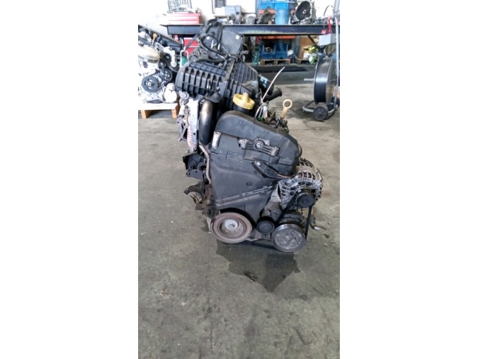 MOTOR CON ACCESORIOS Y CAJA DE CAMBIOS DACIA LOGAN
