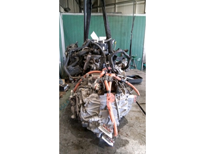 MOTOR CON ACCESORIOS Y CAJA DE CAMBIOS TOYOTA YARIS