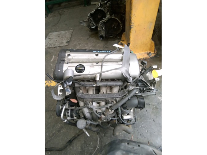 MOTOR CON ACCESORIOS Y CAJA DE CAMBIOS PEUGEOT 407 2004
