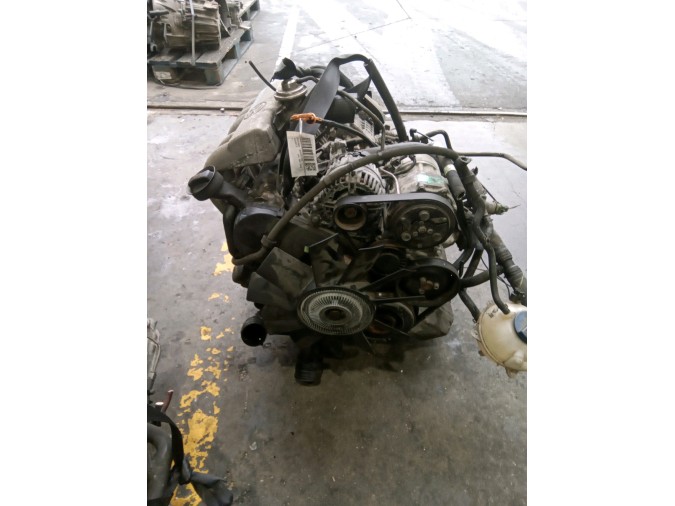 MOTOR CON ACCESORIOS Y CAJA DE CAMBIOS VOLKSWAGEN LT 2005