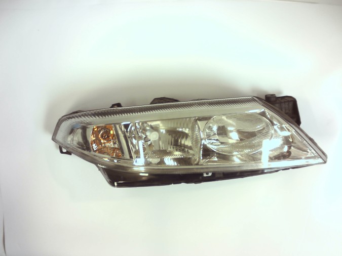 FARO DELANTERO DERECHO RENAULT LAGUNA 2002