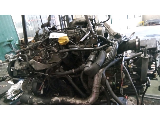 MOTOR CON ACCESORIOS Y CAJA DE CAMBIOS RENAULT LAGUNA 2002