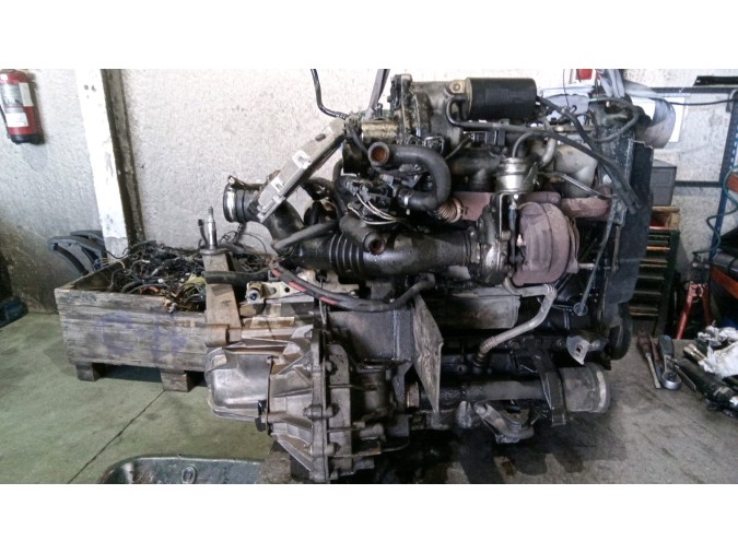 MOTOR CON ACCESORIOS Y CAJA DE CAMBIOS RENAULT LAGUNA 2002