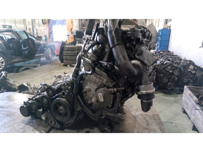 MOTOR CON ACCESORIOS Y CAJA DE CAMBIOS MERCEDES A 180 CDI 2010