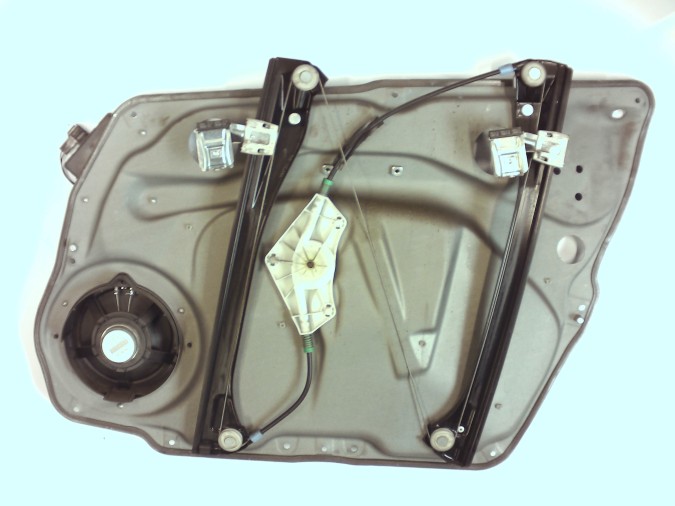 ELEVALUNAS DELANTERO IZQUIERDO MERCEDES A 180 CDI 2010