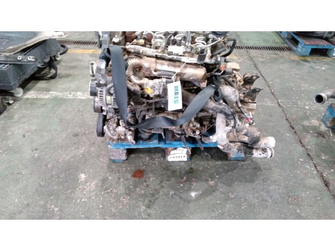MOTOR CON ACCESORIOS Y CAJA DE CAMBIOS TOYOTA COROLLA 2005