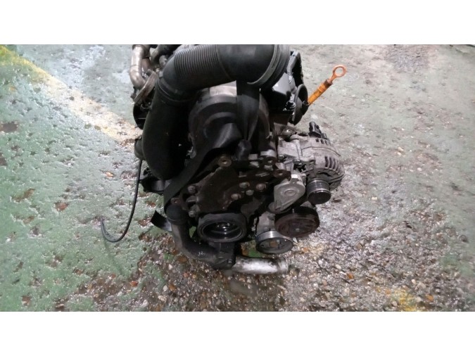 MOTOR CON ACCESORIOS Y CAJA DE CAMBIOS VOLKSWAGEN SHARAN 2004