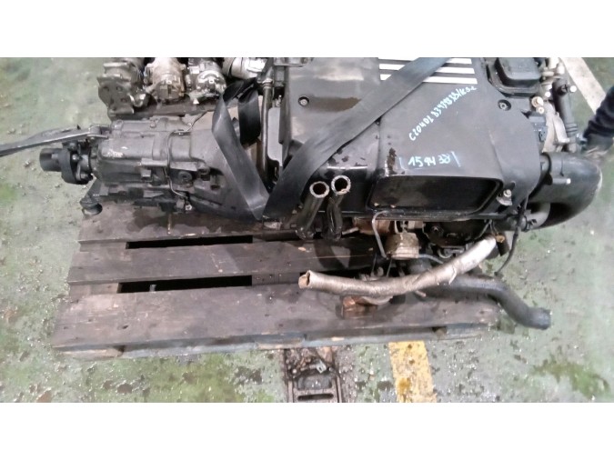 MOTOR CON ACCESORIOS SIN CAJA DE CAMBIOS BMW 320D 2001