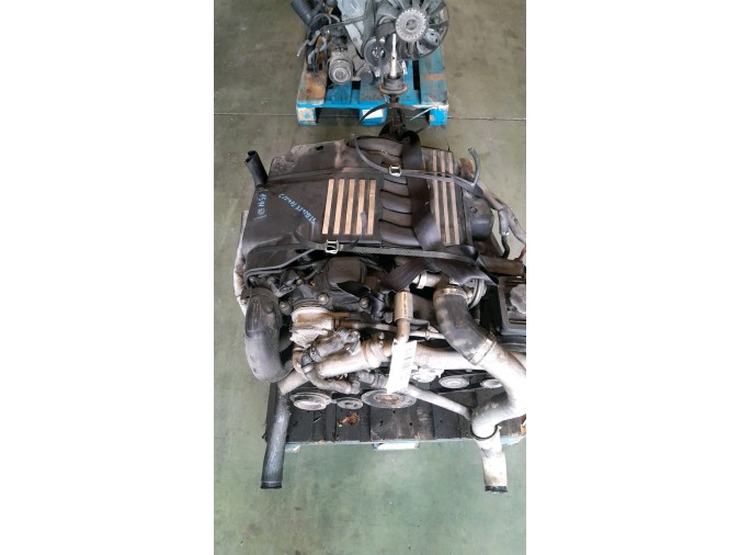 MOTOR CON ACCESORIOS SIN CAJA DE CAMBIOS BMW 320D 2001