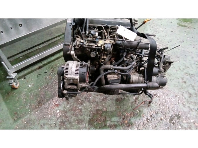 MOTOR CON ACCESORIOS Y CAJA DE CAMBIOS SKODA FELICIA 2000