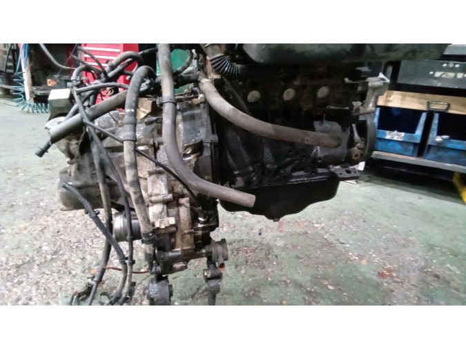MOTOR CON ACCESORIOS Y CAJA DE CAMBIOS SKODA FELICIA 2000