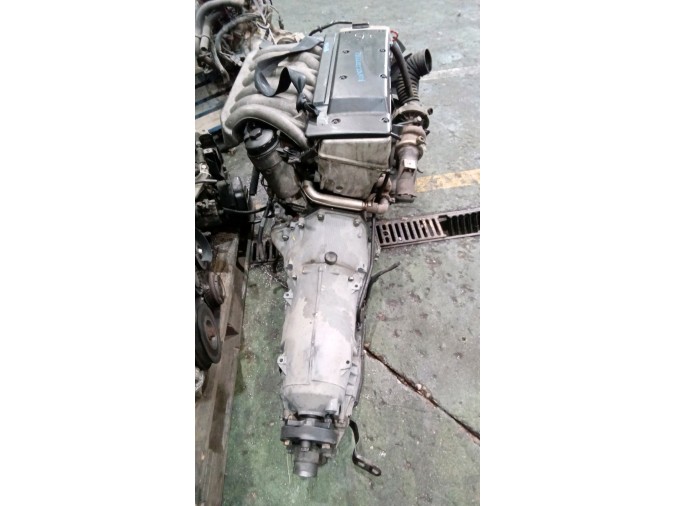 MOTOR CON ACCESORIOS Y CAJA DE CAMBIOS MERCEDES E 300 TURBODIESEL 1998