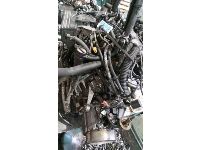 MOTOR CON ACCESORIOS SIN CAJA DE CAMBIOS PEUGEOT 806 1997