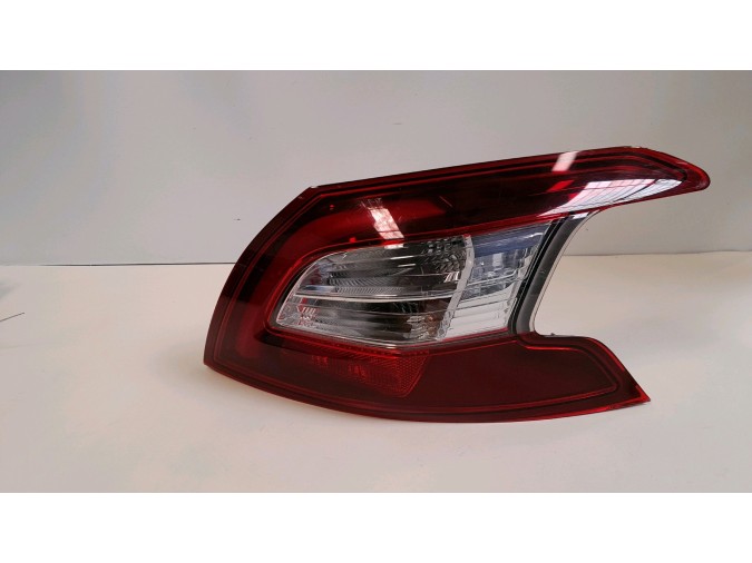 PILOTO TRASERO DERECHO EXTERIOR PEUGEOT 308 2016