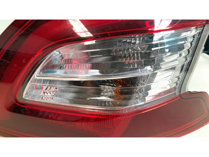 PILOTO TRASERO DERECHO EXTERIOR PEUGEOT 308 2016