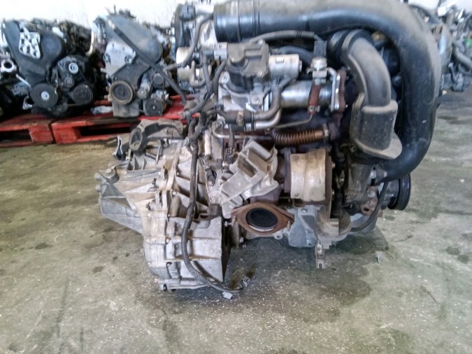 MOTOR CON ACCESORIOS SIN CAJA DE CAMBIOS RENAULT MÉGANE