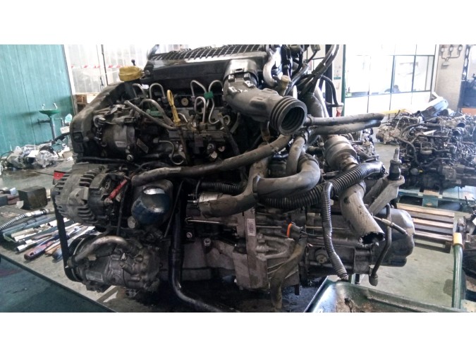 MOTOR CON ACCESORIOS SIN CAJA DE CAMBIOS DACIA LOGAN 2010