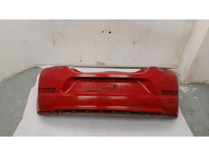 PARAGOLPES TRASERO VOLVO C30 ROJO 2010