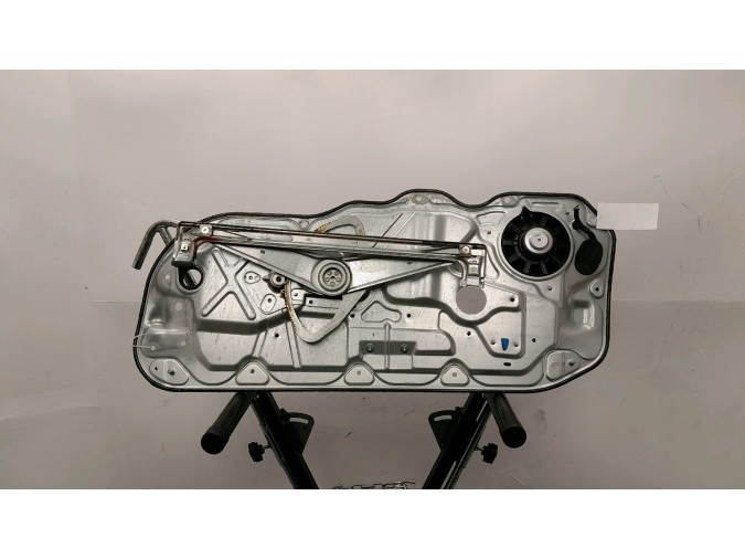 ELEVALUNAS DELANTERO IZQUIERDO VOLVO C30 2010