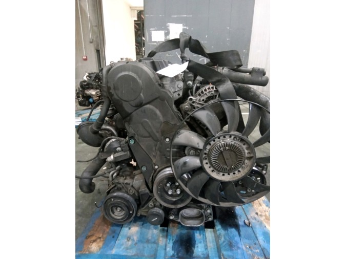 MOTOR CON ACCESORIOS Y CAJA DE CAMBIOS VOLKSWAGEN PASSAT