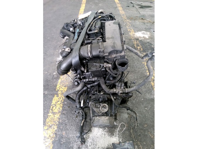 MOTOR CON ACCESORIOS Y CAJA DE CAMBIOS CITROEN BERLINGO